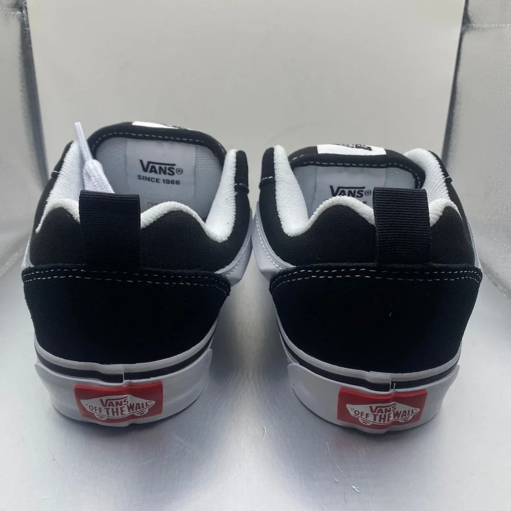NEW Vans Knu Skool Black White Kids Size‎ 2.5 Low Top Skate Shoes Sneakers
